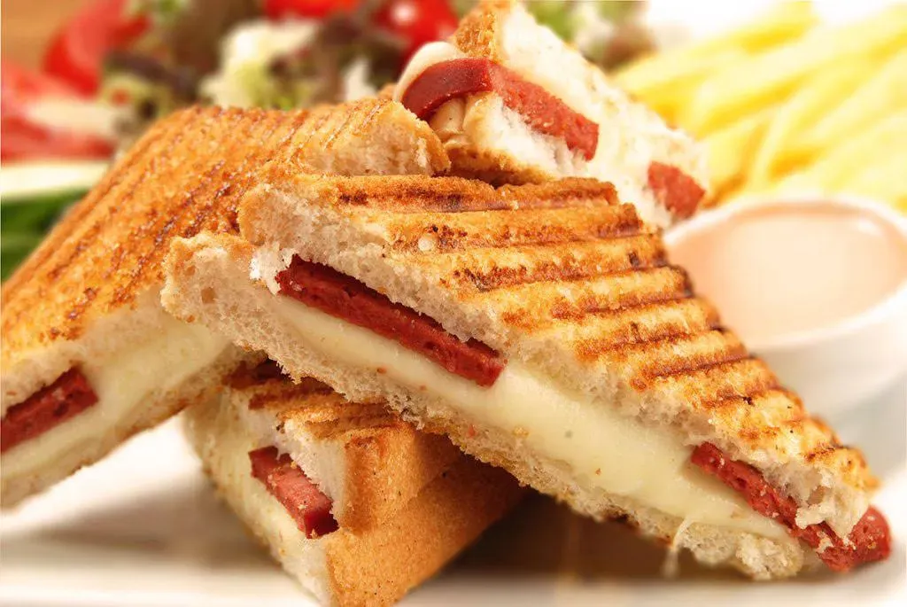 Karışık Tost(Sucuklu-Kaşarlı)