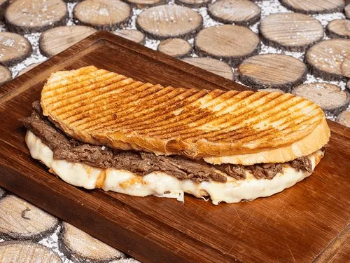 Kavurmalı Tost