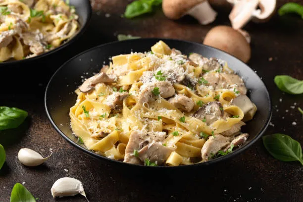 Fettucihini Alfredo