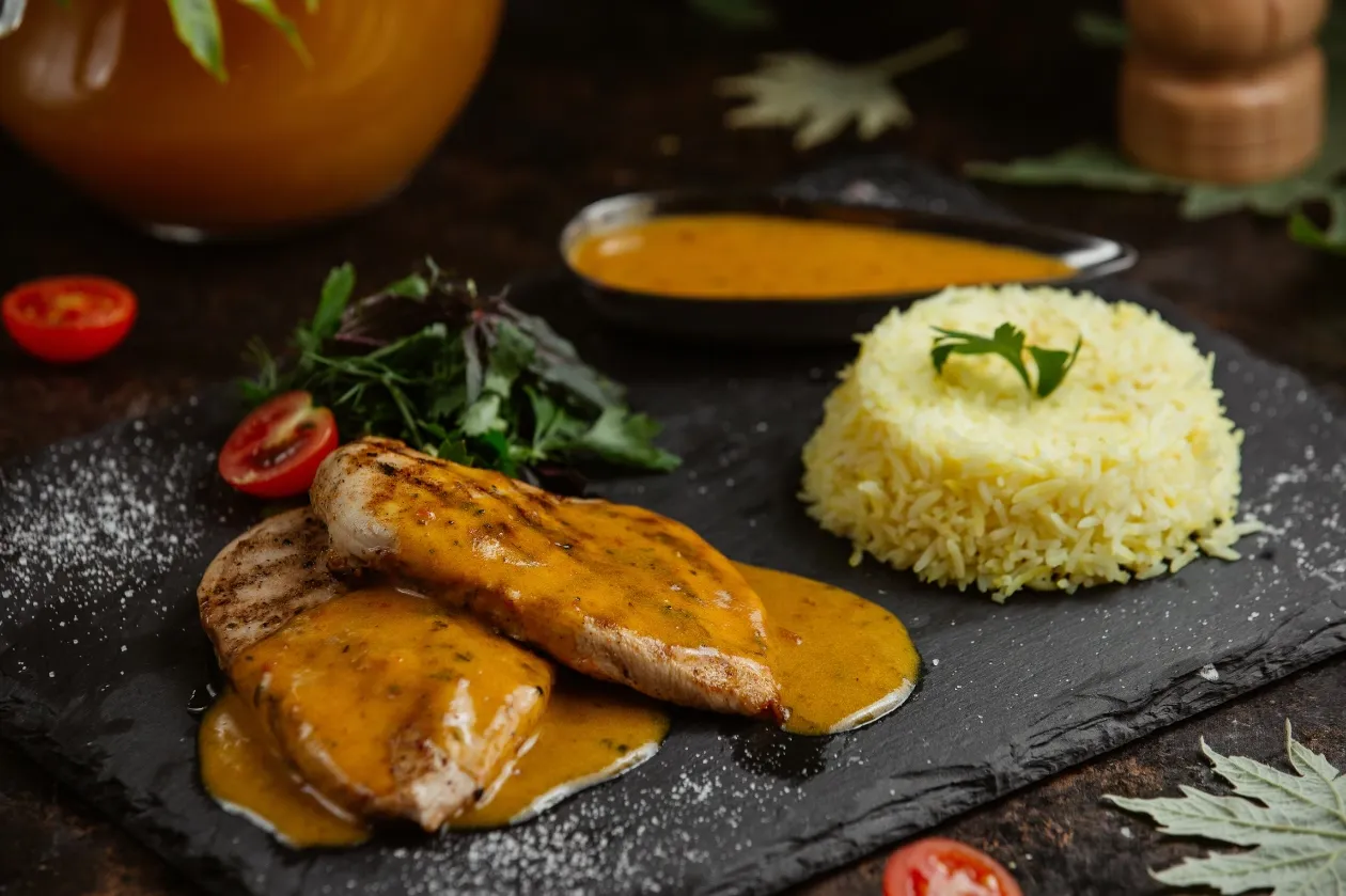 Cafe de Paris Soslu Tavuk